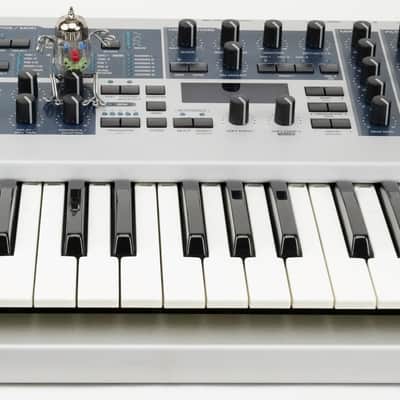 Access Virus Indigo 2 Synthesizer Keyboard + Fast Neuwertig+OVP + 1,5J Garantie image 6