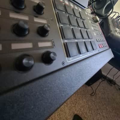 Akai MPC X Standalone Sampler / Sequencer 2017 - Present - Black image 2