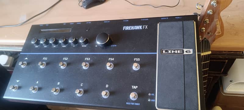Line 6 Firehawk FX Multi-Effect and Amp Modeler 2015 - 2022 - Black image 1