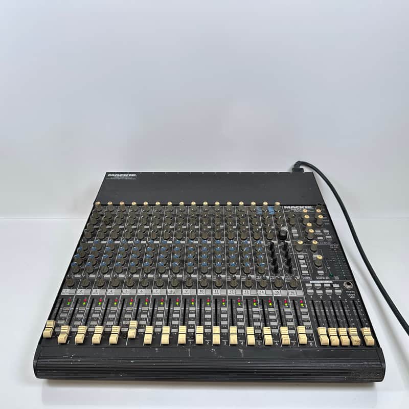 Mackie 1604-VLZ Pro 16-Channel Mic / Line Mixer | Reverb France