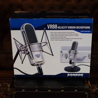 Samson VR88 Bidirectional Velocity Ribbon Mic w/ Shockmount and Case image 3