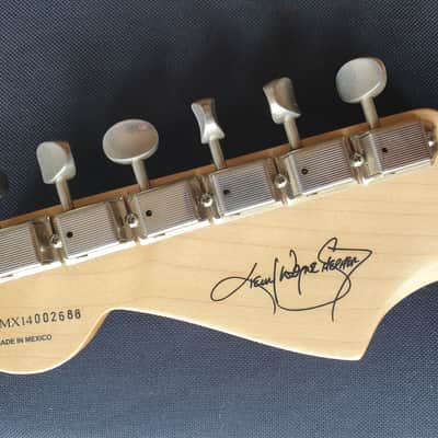 Fender Stratocaster Kenny Wayne Shepherd Cross Graphic Arctic White 2014 - MINT image 15