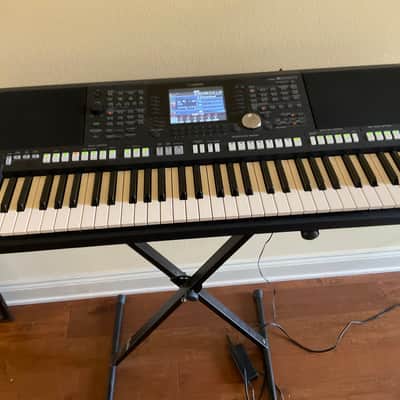 Yamaha PSR-S950 61-Key Arranger Workstation 2010s - Black