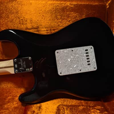 Fender Eric Clapton Artist Series Stratocaster with Vintage Noiseless Pickups 2008 - Black image 12