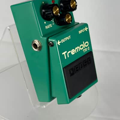 Boss TR-2 Tremolo Effects Pedal 2001 - Green image 2