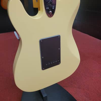 Fender Vintera II '70s Telecaster Deluxe with Tremolo, Maple Fretboard 2023 - 2026 - Vintage White image 9