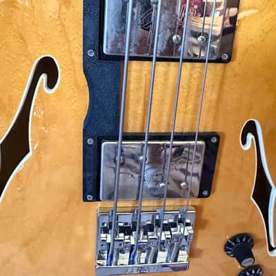 Fender Starcaster® Bass, Maple Fingerboard, Natural 2013 - Gloss Polyester image 9