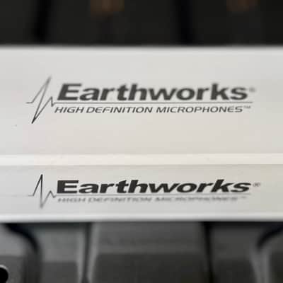 Earthworks M30 Omnidirectional Measurement Microphone 2010s - Silver image 2