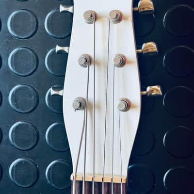 Jerry Jones Baritone / 6 String Bass 88-90 - White image 4