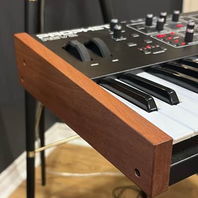 Dave Smith Instruments Prophet Rev2 2021 image 5