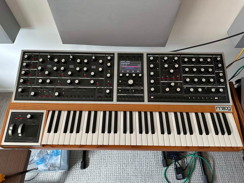 Moog One 8-Voice 61-Key Polyphonic Analog Synthesizer 2018 - Present - Black/Ash image 1