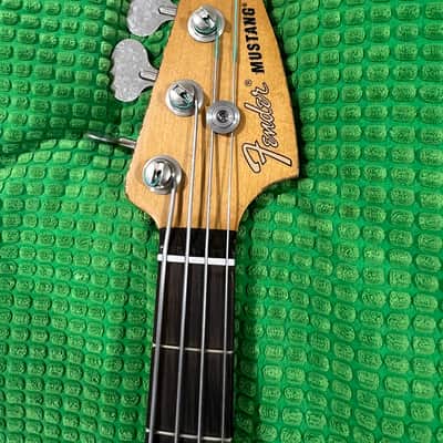 Fender Justin Meldal-Johnsen Road Worn Signature Mustang Bass 2018 - Present - Faded Daphne Blue image 4