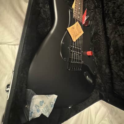 Fender To The Stars Limited Tom DeLonge Signature Stratocaster 2024 - Blackout image 3