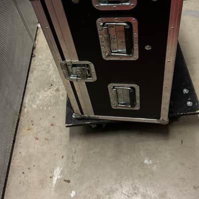 Midas Venice 160 + FLIGHTCASE 16-Channel racked in an Amptown flightcase image 23