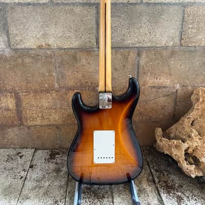 Fender 60th Anniversary 1954 Reissue Stratocaster 2014 - 2 color sunburst image 5