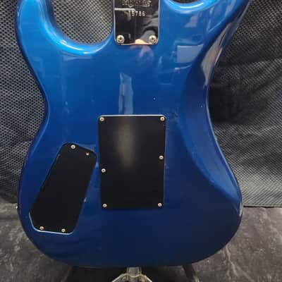 Kramer Focus 1000 Metallic Blue-Plays Amazing-Hard Case-Set Up image 12