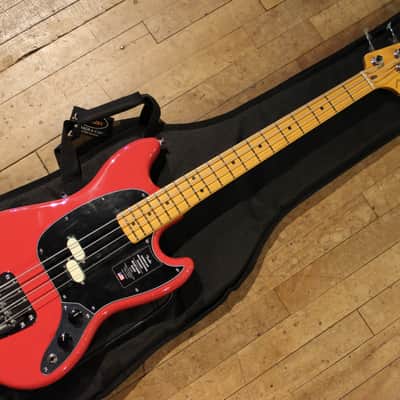 Fender Japan MB98-75SD Competition Mustang Bass 2002 Torino Red