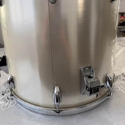 Slingerland Magnum - Silver Mist 18x16 Floor tom 1979 Excellent Condition! image 13
