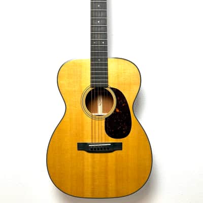 Martin 00-18 Standard Series image 1
