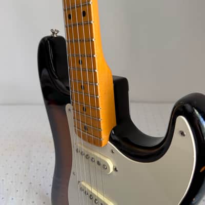 Fender Eric Johnson Stratocaster Maple Fingerboard 2018 - 2 Color Sunburst image 15