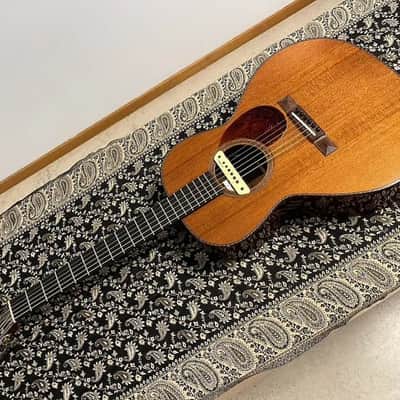 Rasmussen Parlor - Cedar top - Hi gloss natural image 12