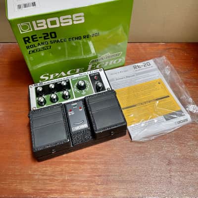 Boss RE-20 Space Echo image 2