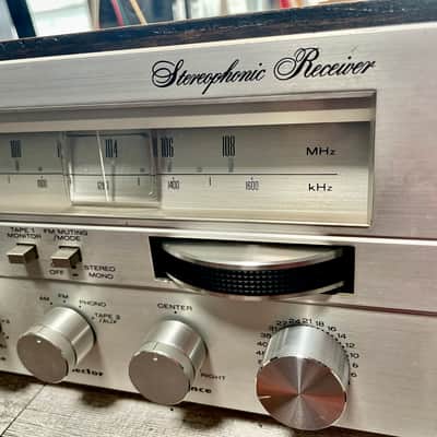 Vintage Marantz SR-1000 Symphonic Stereo Receiver - Serviced image 3