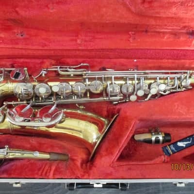 Armstrong brand Saxophone with mouthpiece, reed and case. Made in USA image 1