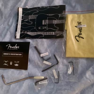 Fender Stratocaster 2006 - Cream/White image 18