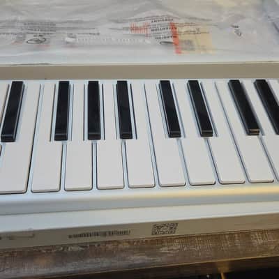 CME Xkey 25-Key Air Mobile Bluetooth Keyboard MIDI Controller 2010s - Silver image 2