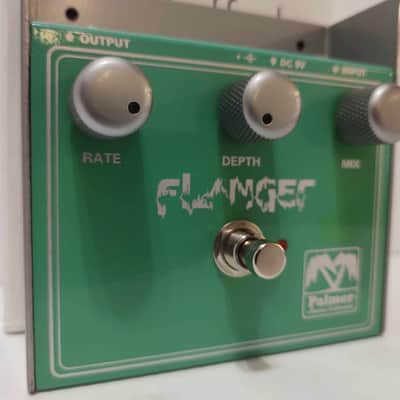 Palmer PEFLA Flanger Effects Pedal for Guitars - Green image 2