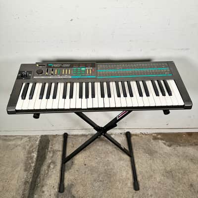 Korg Poly-800 Polyphonic Analog Synthesizer image 4