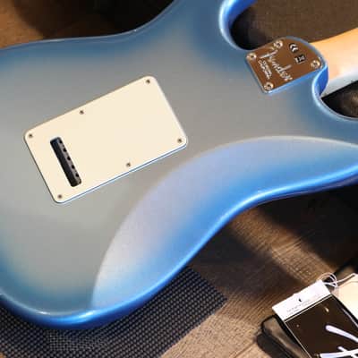 Minty! 2016 Fender American Elite Stratocaster w/ Maple FB Electric Guitar Sky Burst Metallic + OHSC image 16