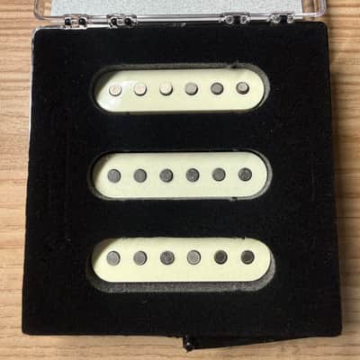 Fender Custom Shop Josefina Hand Wound Dual Mag II Stratocaster Pickups image 2