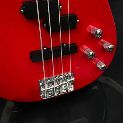 Vision JB8 Jazz Bass Starter Kit - Sosft case Jack and 35W Amplifer - Red - NEW image 10