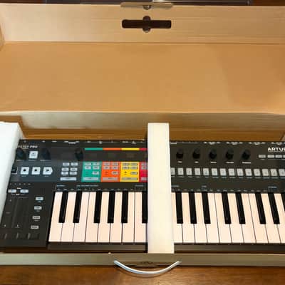 Arturia Keystep Pro Chroma + Decksaver, Power Supply, CV/USB Cables image 14