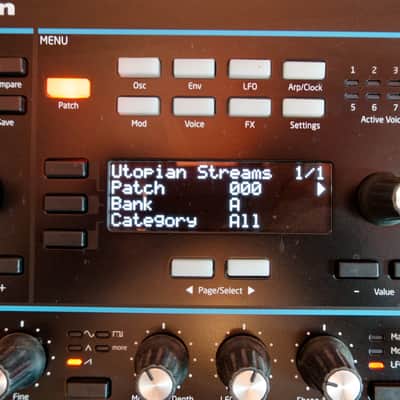 Novation Peak, 8-Voice Polysynth, Wooden Cheeks and Stand, Boxed image 5