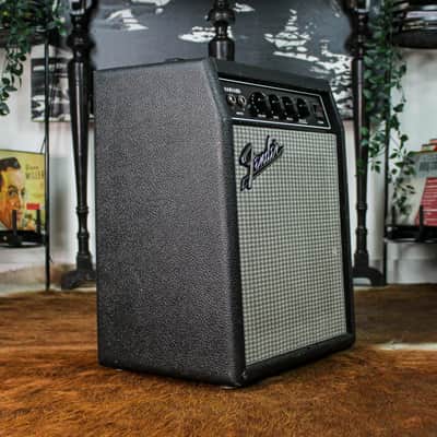 Preowned 1980s Fender Harvard 20w 1x10" Guitar Amp Combo - Made in USA image 2
