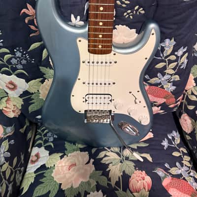 Fender Standard HSS Stratocaster with Maple Fretboard 2001 - 2005 - Blue Agave image 12