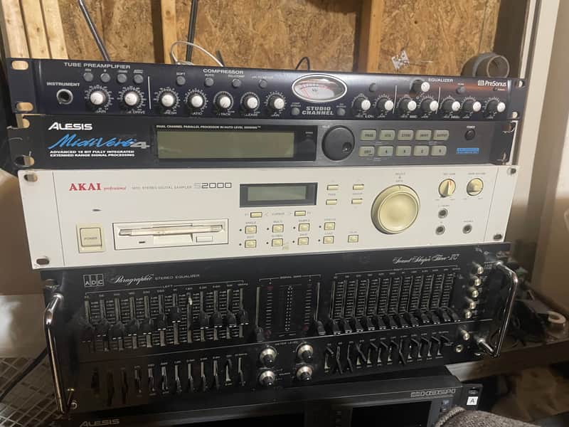 Akai S2000 MIDI Stereo Digital Sampler 1995 - White image 1