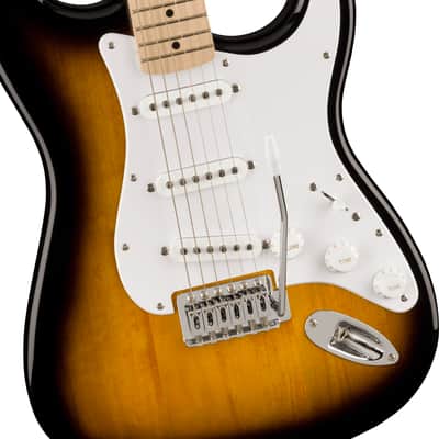Squier Sonic® Stratocaster® Pack, Maple Fingerboard, 2-Color Sunburst, Gig Bag, 10G - 120V image 6