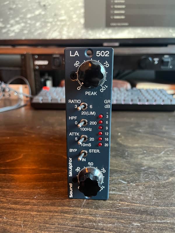 Sound Skulptor LA 502