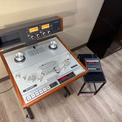 Studer A820 Master Recorder 1/4" 2-Track Tape Machine with Remote, Replacement Side Panels, Original Manual, and Service History– NEEDS NEW CAPACITORS image 3