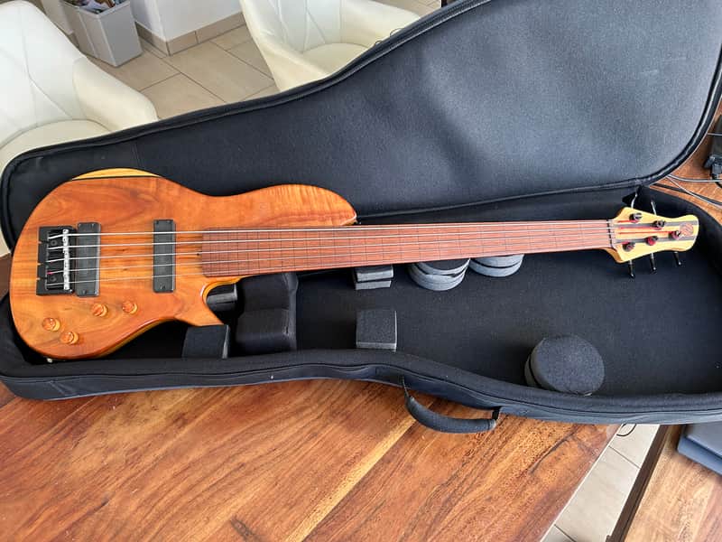 Handmade "Tom Clement" Fretless 5 String Bass image 1