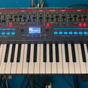 Roland Juno-X 61-Key Programmable Polyphonic Synthesizer 2022 - Present - Black