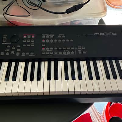 Yamaha MOX8 Production Synthesizer 2006 - Present - Black image 4