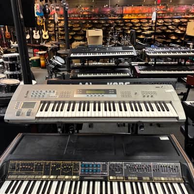 Korg Z1 Digital Synthesizer image 1