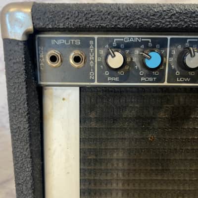 Peavey Decade 1980s Silver Trim Guitar Combo Amp image 2