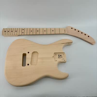 LOCKE Custom “HFT” Hot For Teacher EVH Little Guitars Short Scale Body & 5150 Banana Neck =\//-/= image 7