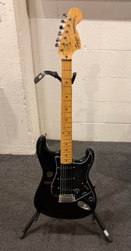 Squier Stratocaster 1983-1984 - Black image 1